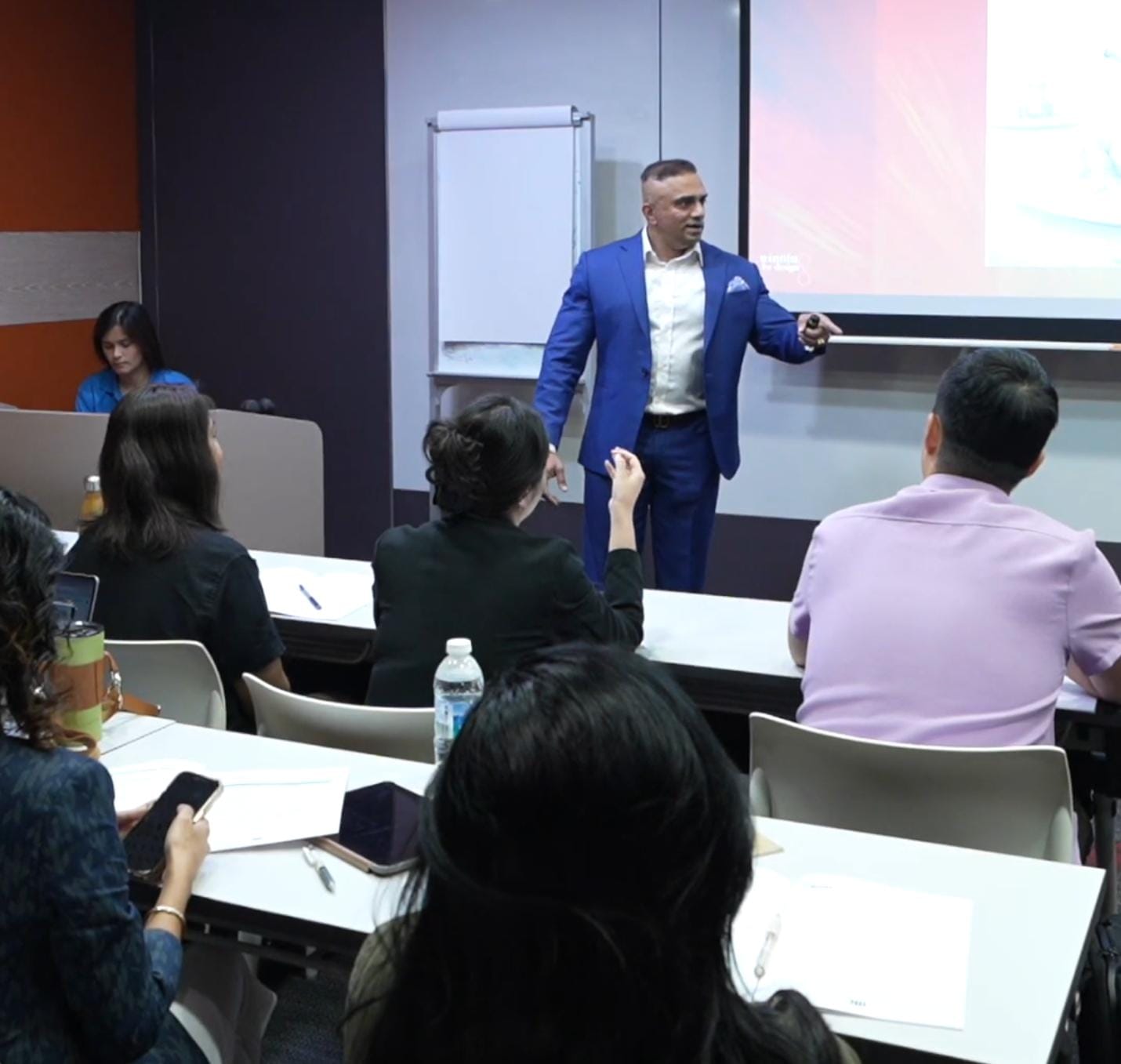 Magesh Das delivering an interactive sales masterclass for professionals